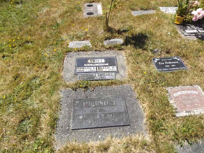 image of gravestone