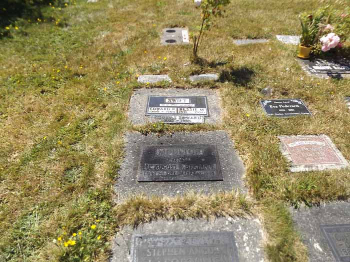 image of gravestone