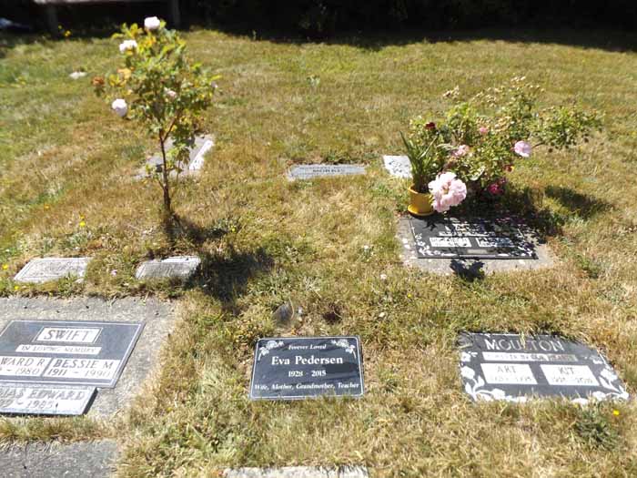 image of gravestone