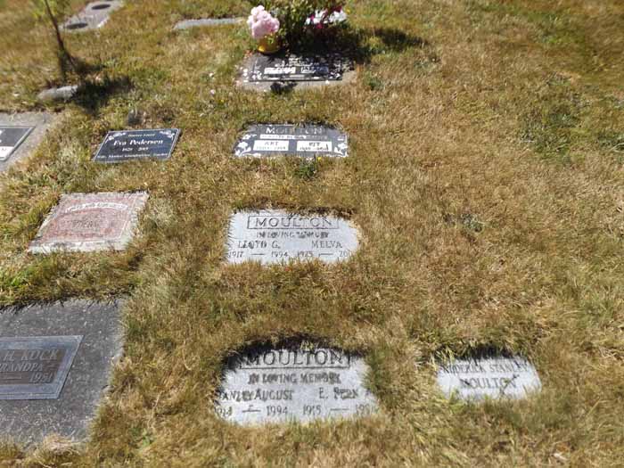 image of gravestone