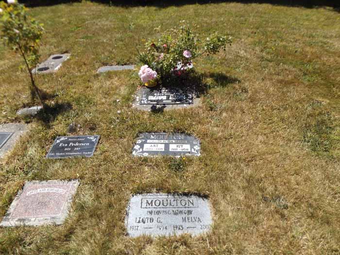 image of gravestone