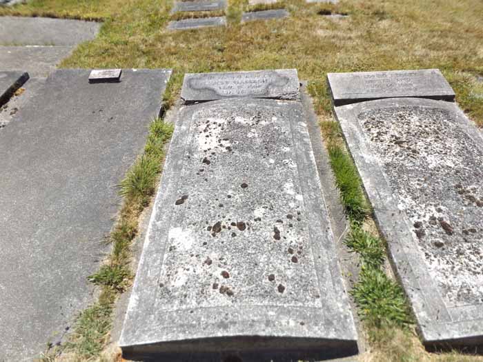 image of gravestone