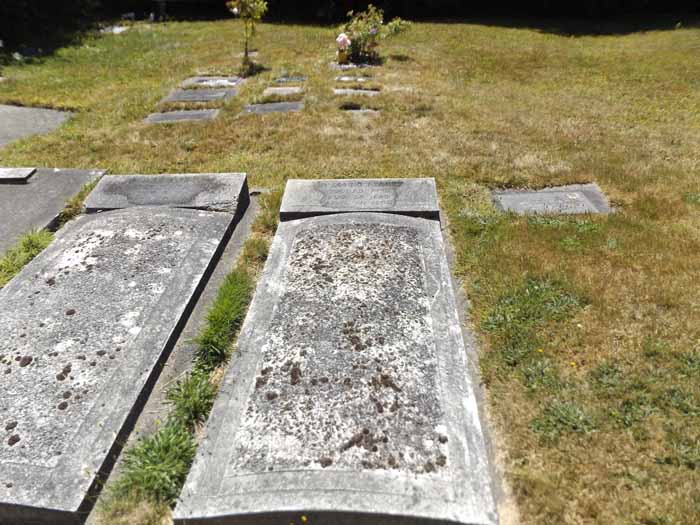 image of gravestone