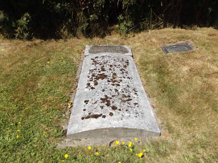 image of gravestone