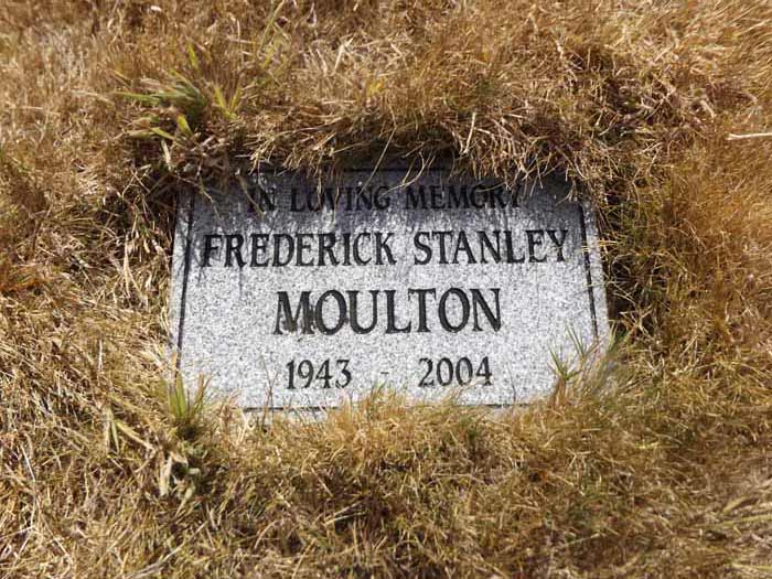 image of gravestone