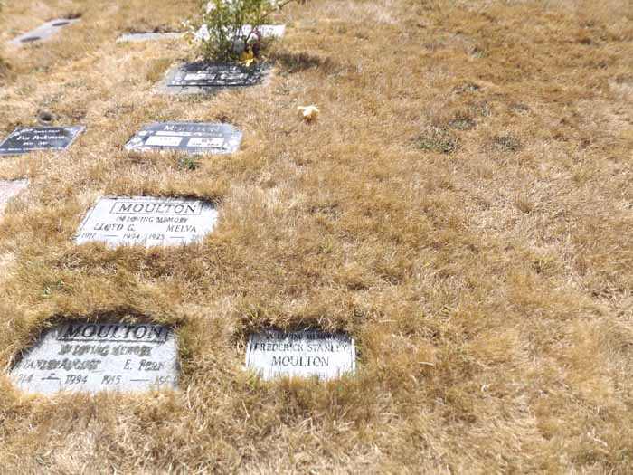 image of gravestone