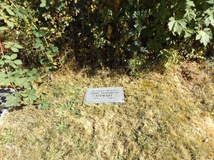 image of gravestone