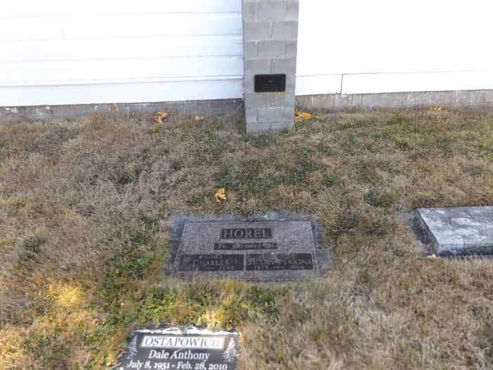 image of gravestone