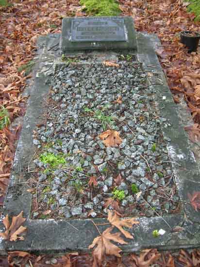 image of gravestone