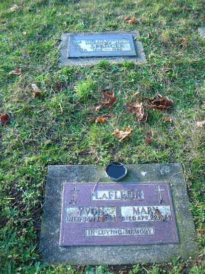 image of gravestone