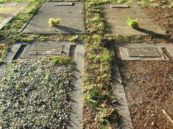 image of gravestone