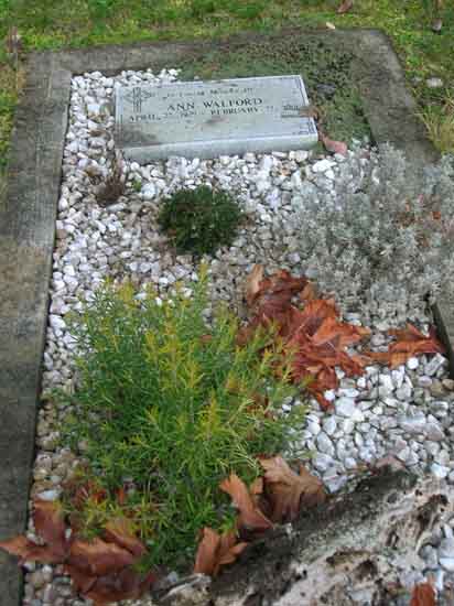 image of gravestone