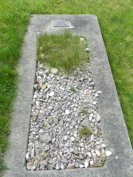 image of gravestone
