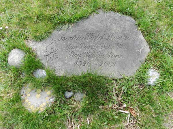 image of gravestone