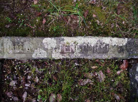 image of gravestone