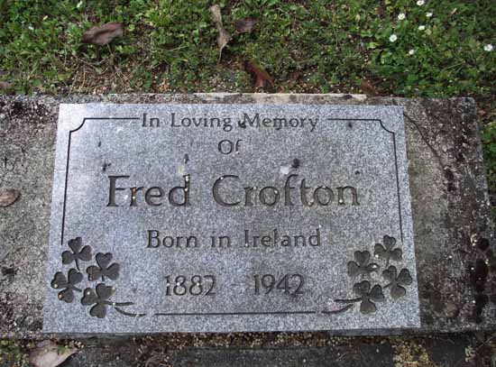 image of gravestone