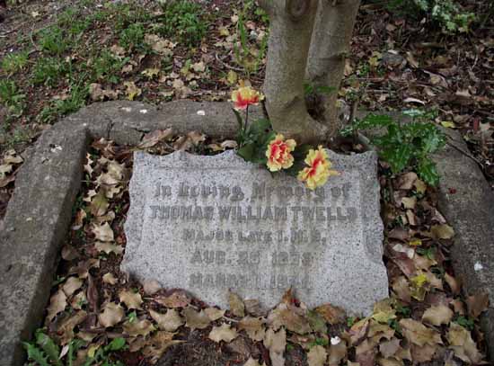 image of gravestone