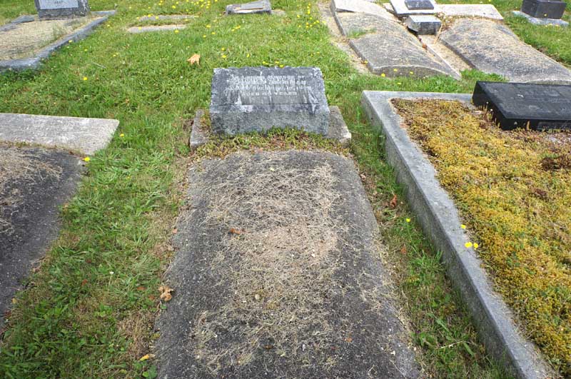 image of gravestone