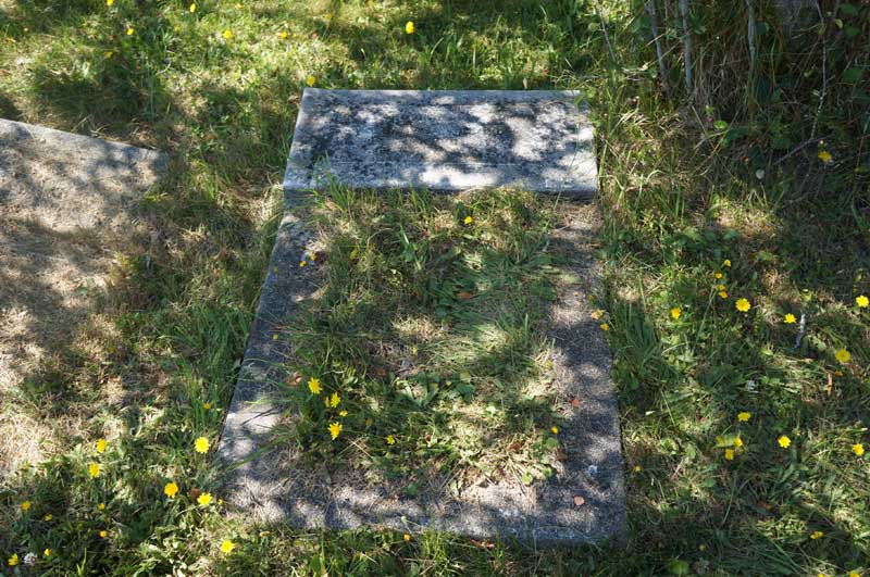 image of gravestone