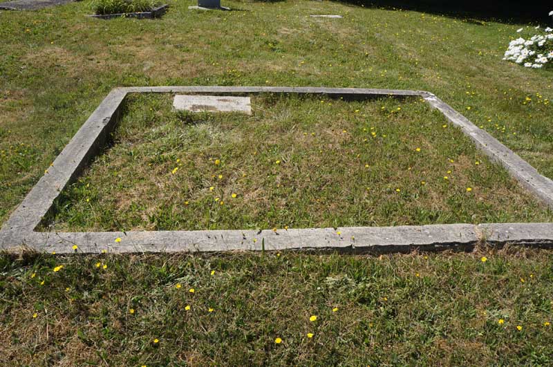 image of gravestone