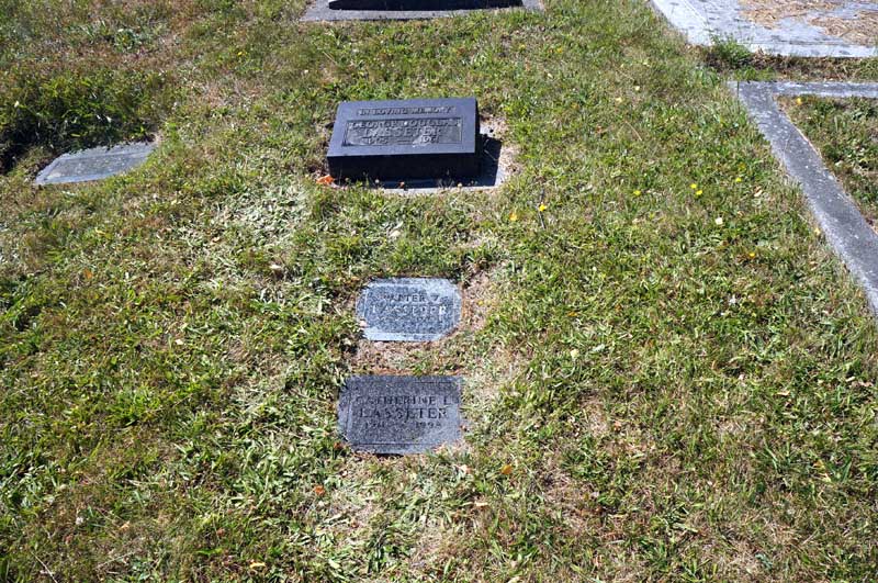 image of gravestone