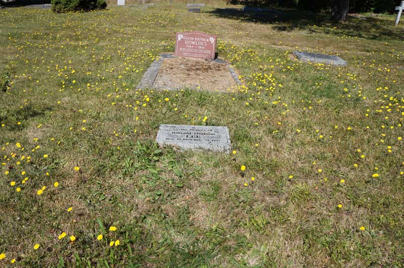 image of gravestone