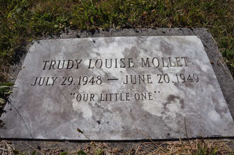 image of gravestone