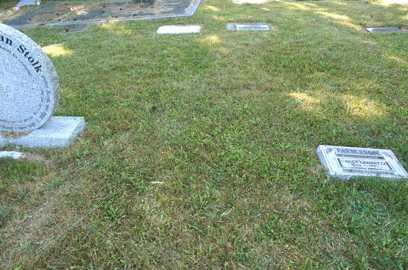 image of gravestone