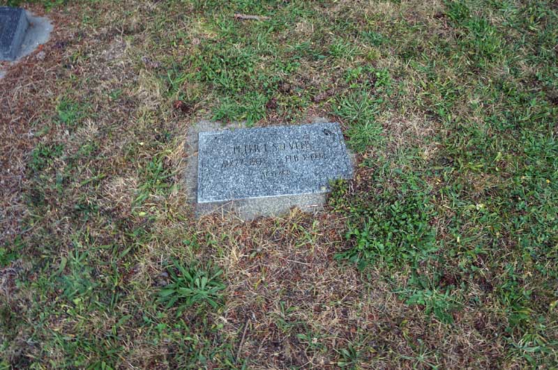 image of gravestone