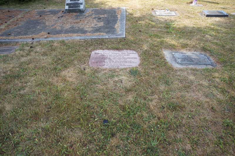 image of gravestone