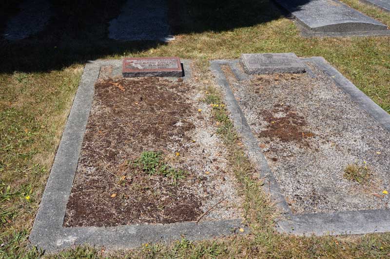 image of gravestone