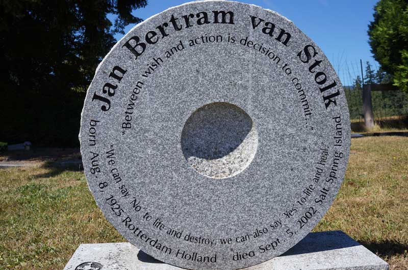 image of gravestone
