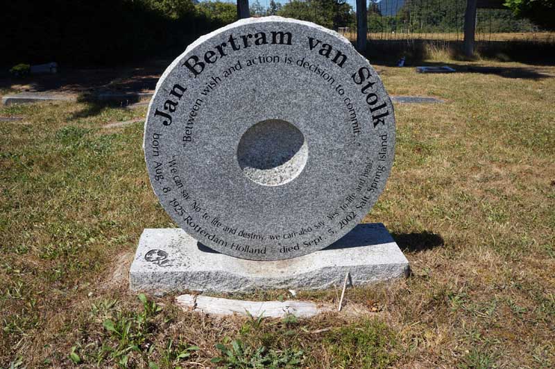 image of gravestone