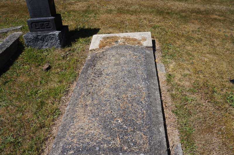 image of gravestone