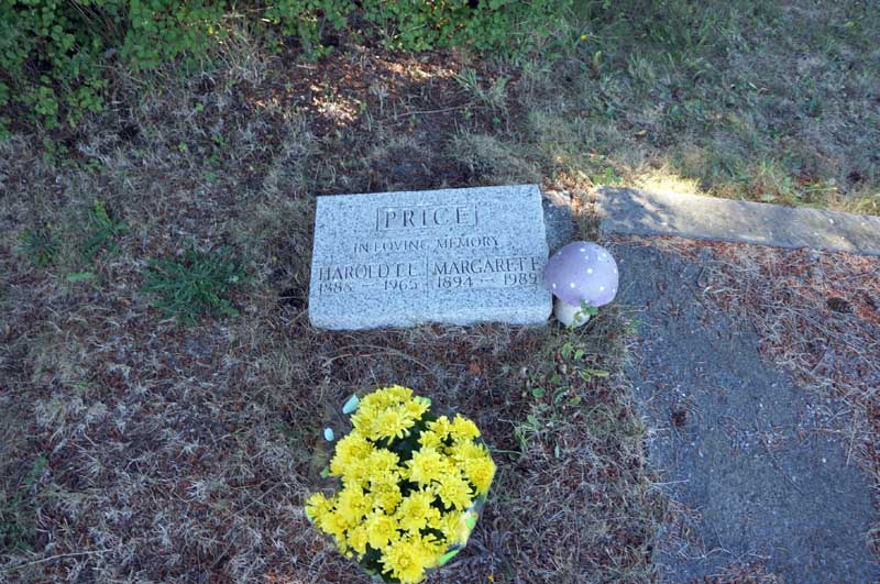 image of gravestone