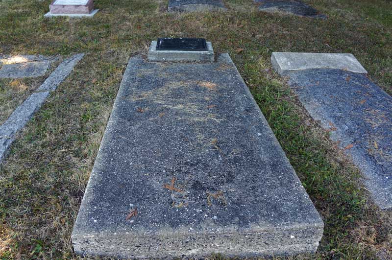 image of gravestone