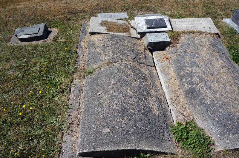 image of gravestone