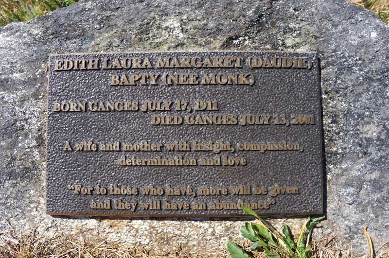 image of gravestone