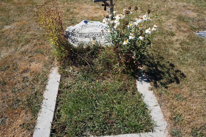 image of gravestone