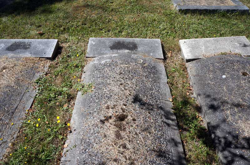 image of gravestone