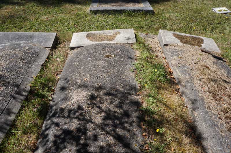 image of gravestone