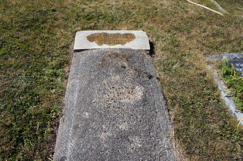 image of gravestone