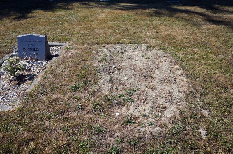 image of gravestone