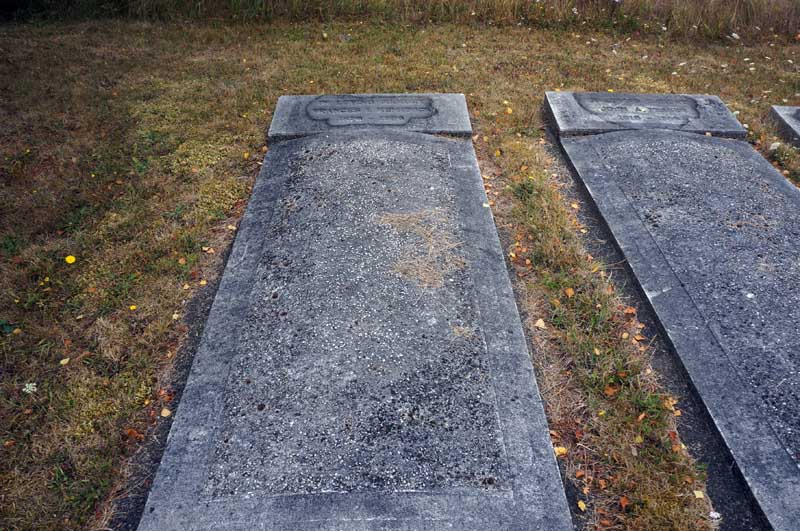 image of gravestone