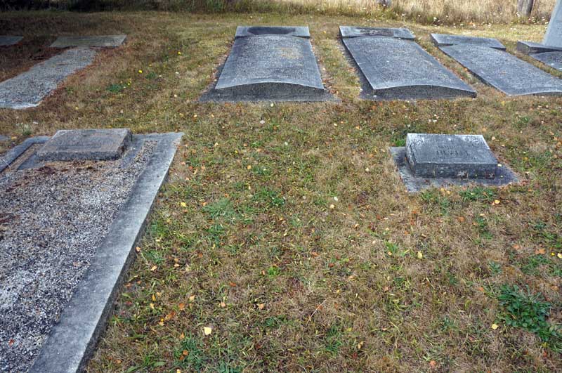 image of gravestone