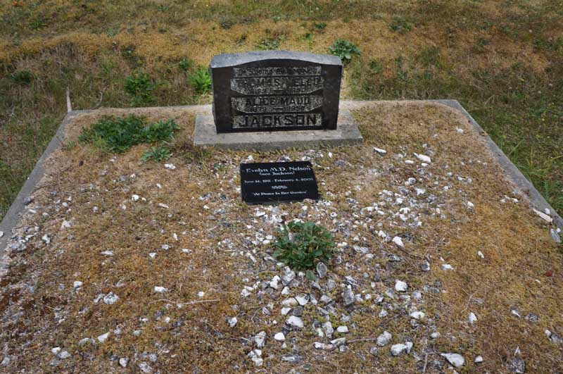 image of gravestone