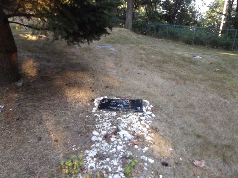image of gravestone