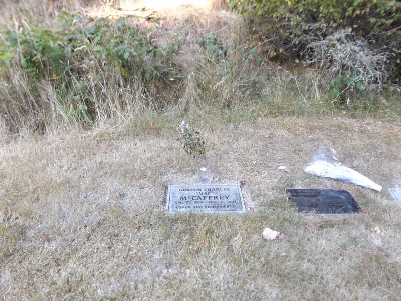 image of gravestone