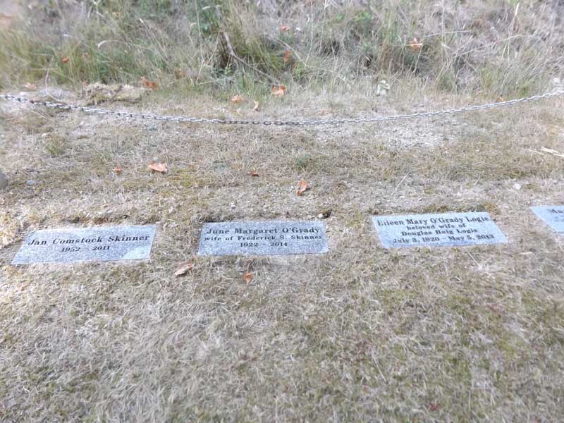 image of gravestone