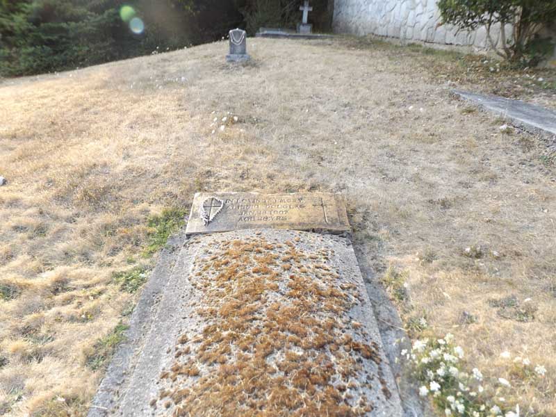 image of gravestone